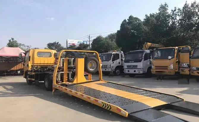 白碱滩区汽车中途维修案例